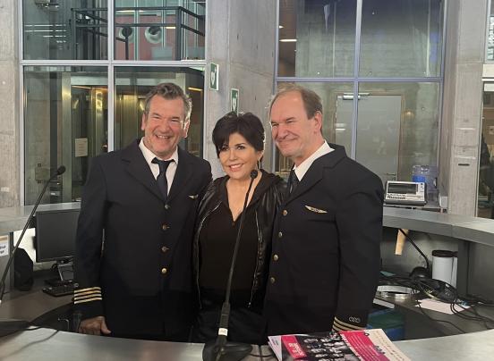 Les frères taloche et Liane Foly