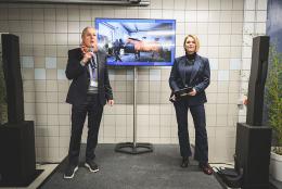 Photos du poste de contrôle frontalier et de l'inauguration